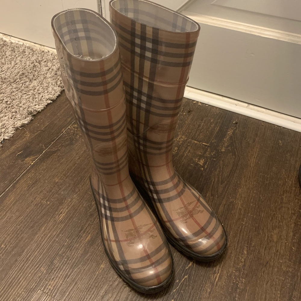 Burberry rain boots